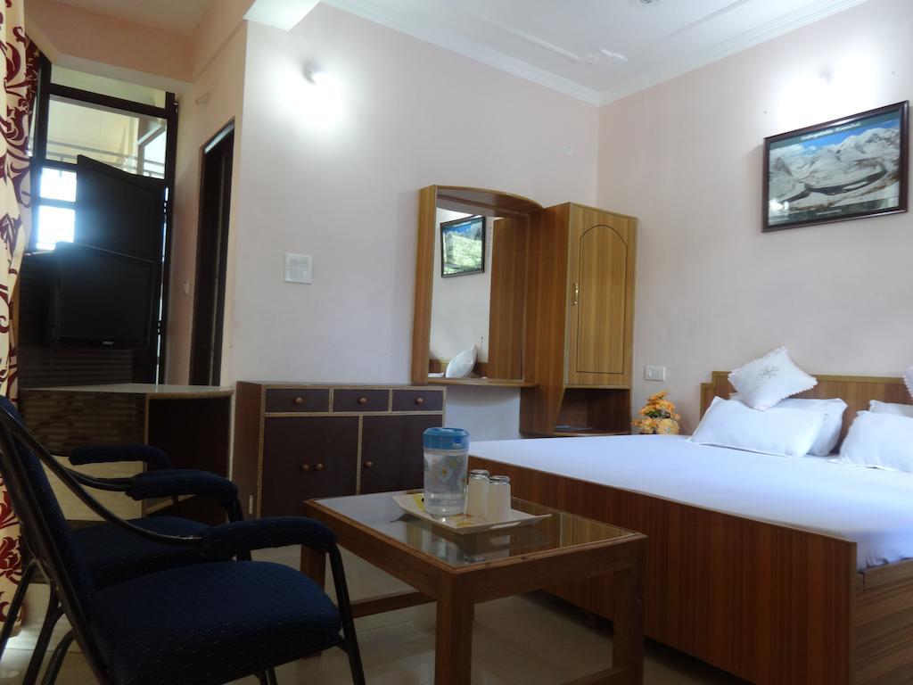 Hotel Kumar Residency Dharamshala Rom bilde